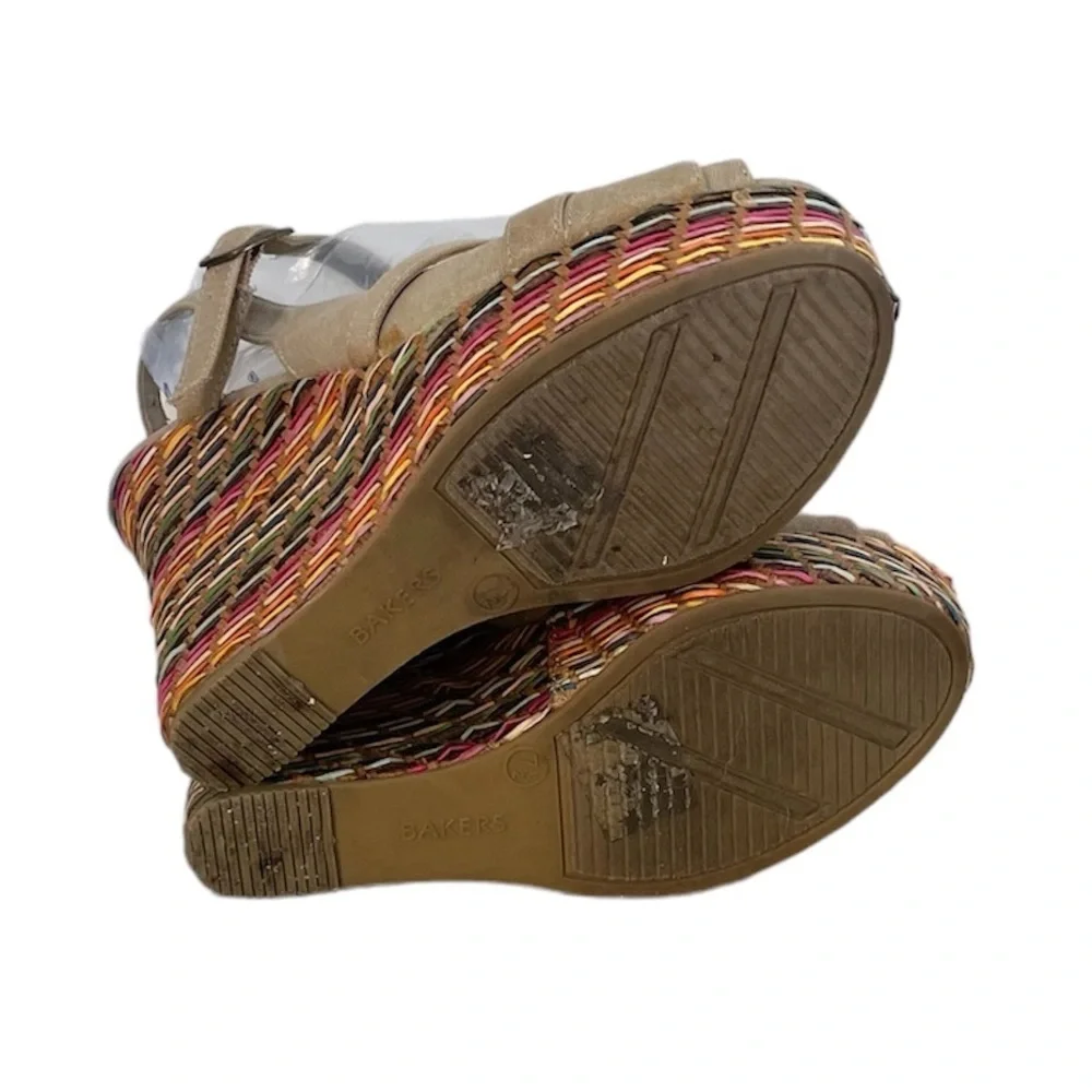 Bakers Tan Peep Toe Buckle Rainbow Basket Weave Style Wedges Women’s 7.5 Slim